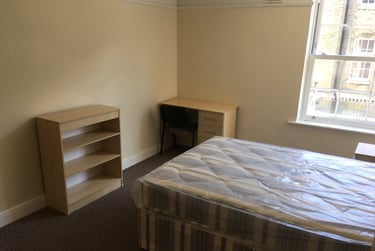 2 bed flat, High Street, Near university, Portsmouth, PO12HS - Image 7